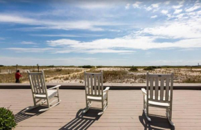 Serene Condo for Cozy Cape Getaway